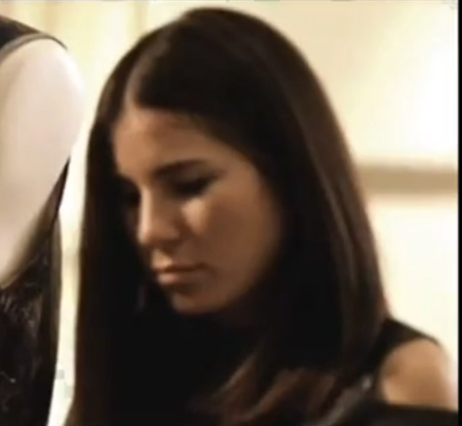 Moda Tasarımcısı Zeynep Tosun Samsung Galaxy Tab Viral